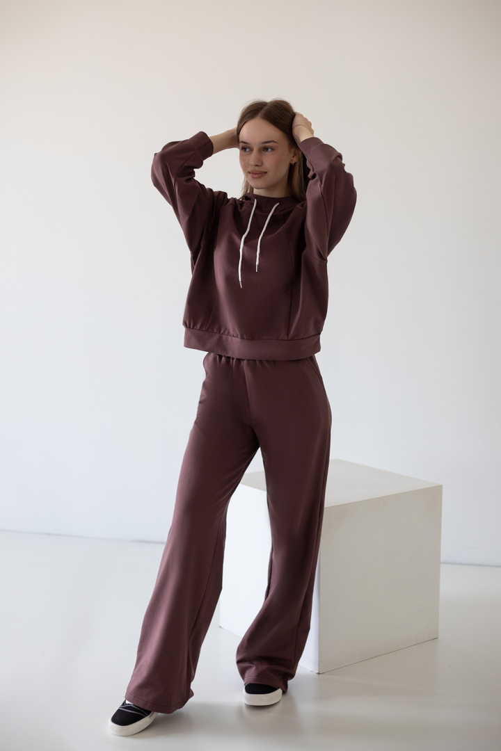 Костюм жіночий